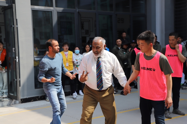 亚卡联秘书长萨瓦尔莅临我校出席卡巴迪运动国际论坛
