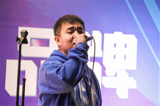 我校隆重举办“创新打造特色品牌”宣传营销交流酒会暨2021年度新闻宣传工作颁奖典礼