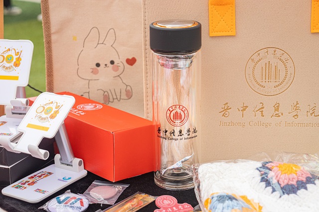 燃度升级!日落音乐集市一键开启趣味校园