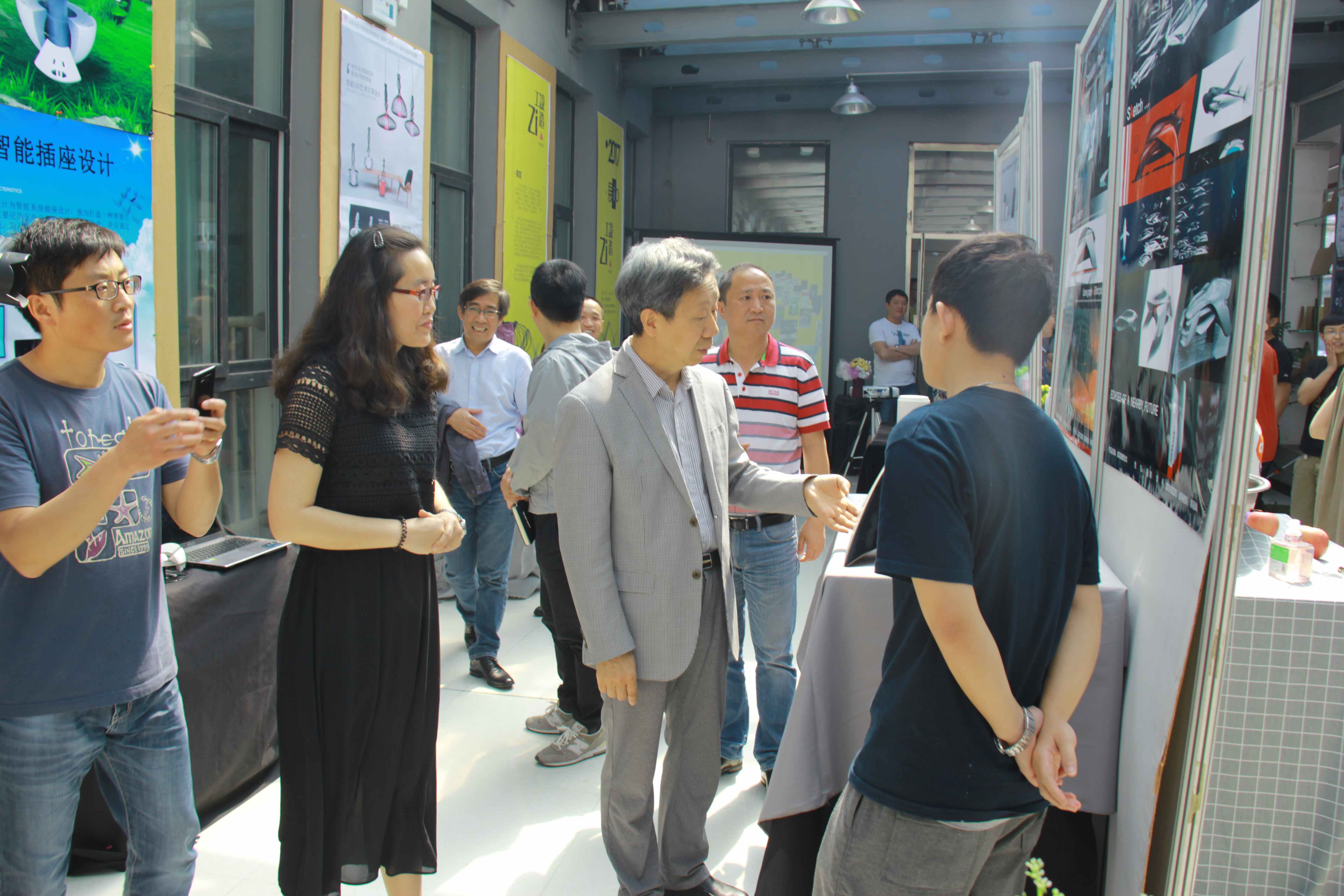 重庆市教委原副主任牟延林来我院考察指导工作