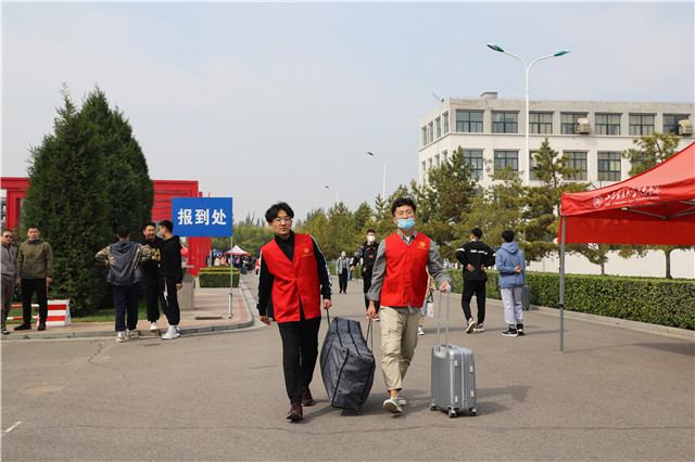 相聚信院 4000余名2020级萌新的美好大学生活从这里起步