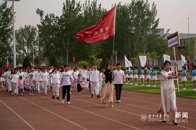 看点十足!2022级军训成果汇报表演暨第十四届田径运动会开幕式超燃来袭!