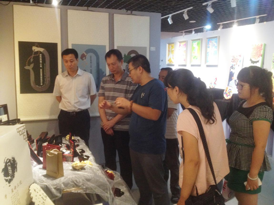 晋中市宣传部副部长丁美科一行调研我院非遗传承保护工作