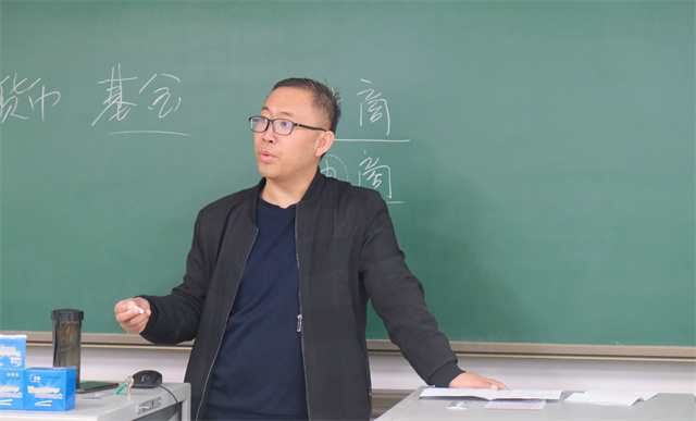 我校连续7年开设新生研讨课、体验课 趣味潮课受学生热捧