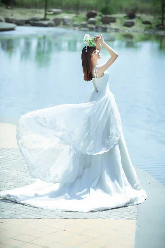 我院美景吸引新人扎堆来拍婚纱