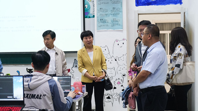 晋中市科协党组书记、主席常许雁一行来我校调研