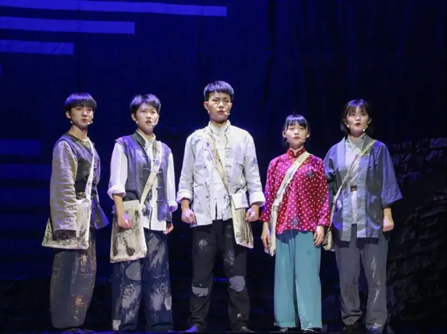 信院有戏!第十届“魅夜乌马河”校园戏剧节隆重开幕