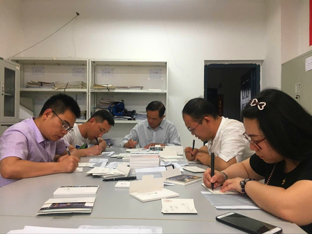 【毕业专题五】青葱岁月教师送祝福 莘莘学子感恩母校