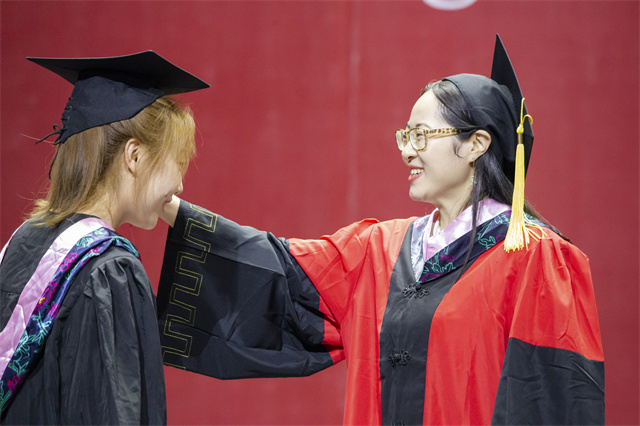 骊歌轻响致远方!我校隆重举行2022届学生毕业典礼暨学位授予仪式