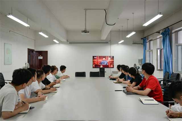 奋斗百年路 启航新征程——我校师生热议庆祝中国共产党成立100周年大会直播盛况