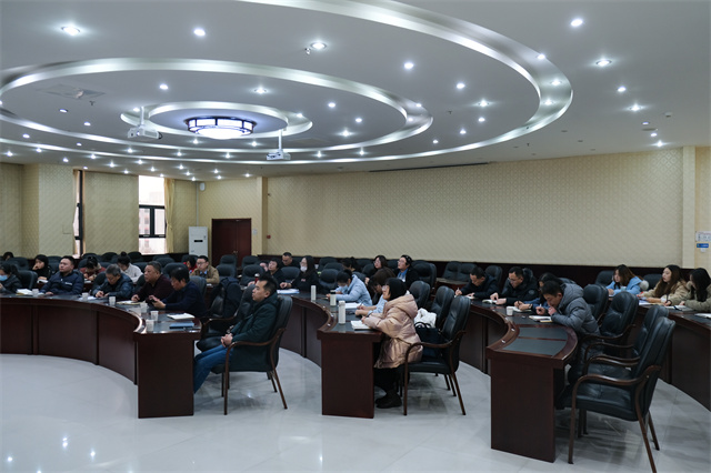 我校组织观看学习贯彻党的十九届六中全会精神、省第十二次党代表大会精神省委宣讲团视频宣讲报告会