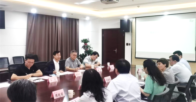 校长书记带队开展访企拓岗促就业工作