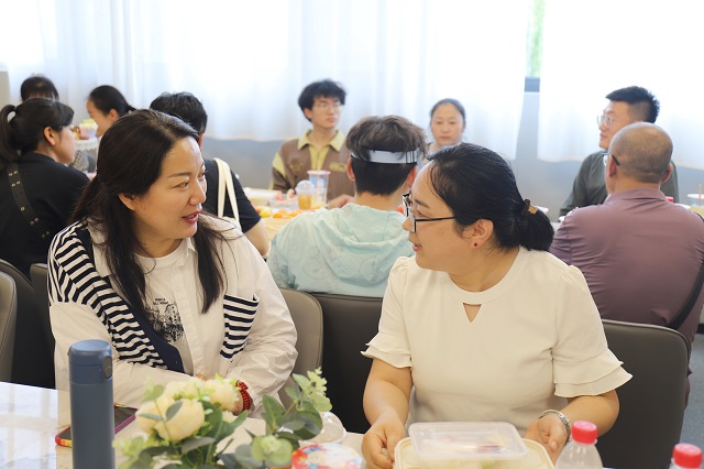 【家长开放日】大数据学院、信息工程学院师生家长为爱赴约 同心共育