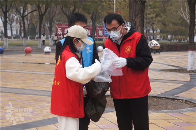 我校荣获第六届最热公益校园“益动低碳”全国百强高校!