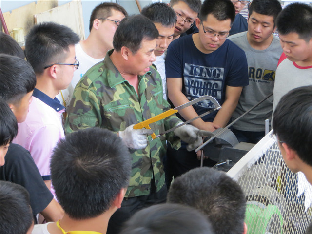 吕梁学院师生赴我院金工实习