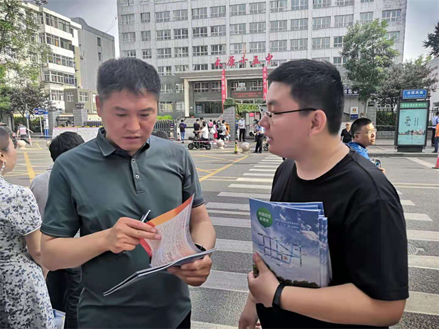 助力高考 梦想起航——我校设立高考加油站为莘莘学子助力加分
