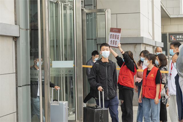 6000余名2021级新生报到 青春信院再次启航