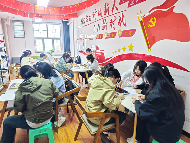 戴院徽 吹蜡烛 放河灯 书院味十足的第二届书院推介周系列活动喜迎“双节”