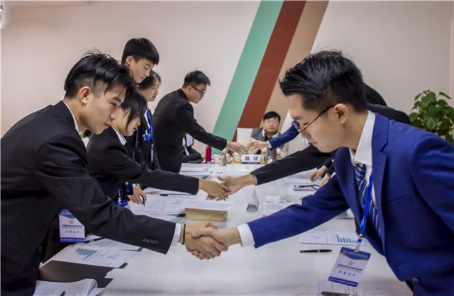 中国贸促会商业行会向我校致谢