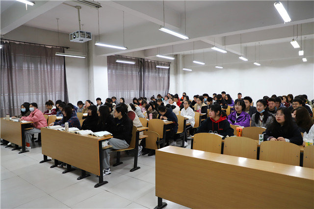 我校新学期开学第一天教学秩序井然