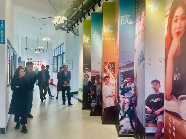 宁波政企代表团来校开展校地企合作洽谈及专场校园招聘会