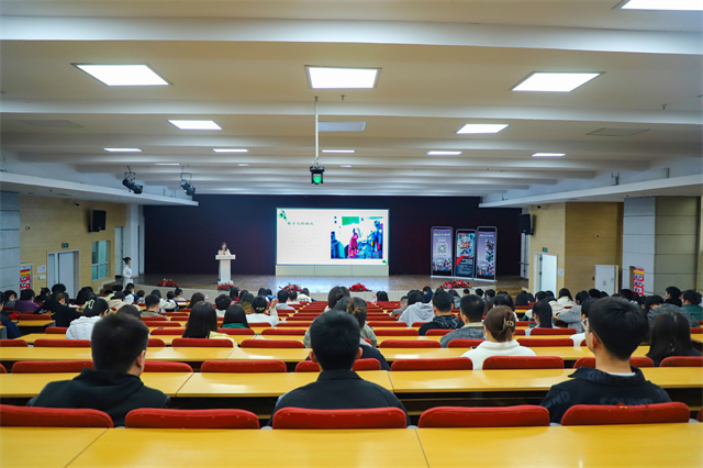 我校隆重举办第四届校园记者节开幕式暨“我在书院读大学”项目推介会