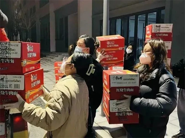 战“疫”有我 党员、班团骨干冲在前干在先