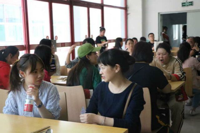 【外语系开放日】报诚守真而求同 家校比肩同前行