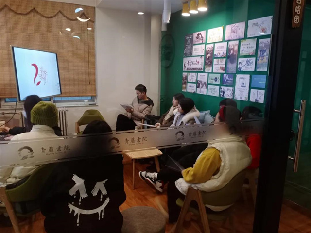 我校隆重举办“创新打造特色品牌”宣传营销交流酒会暨2021年度新闻宣传工作颁奖典礼
