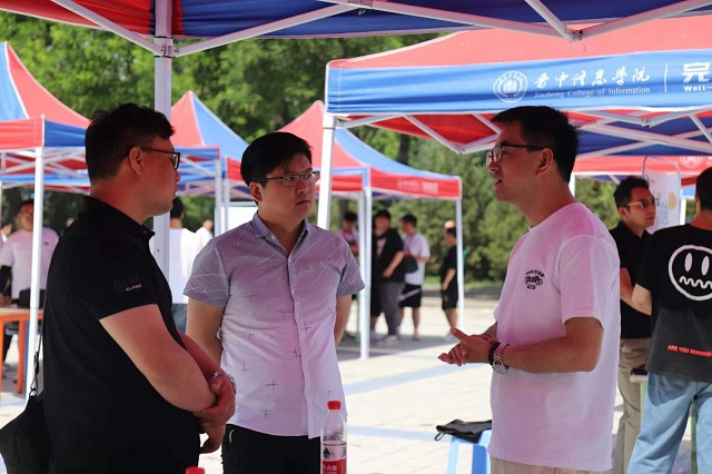 我校召开2023届毕业生工科专场招聘会