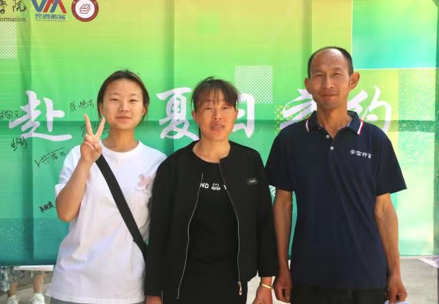 【家长开放日】商务英语学院簇拥家校联动同心圆 筑学生完满成长梦想