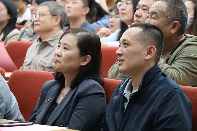 学校正式启动“信息产业大咖传记阅读计划”聚焦培养信息产业经营管理人才