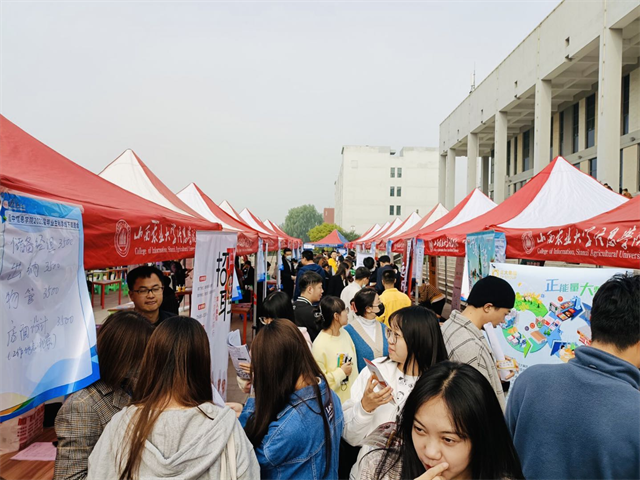 六省两市100家企业到我校选聘人才