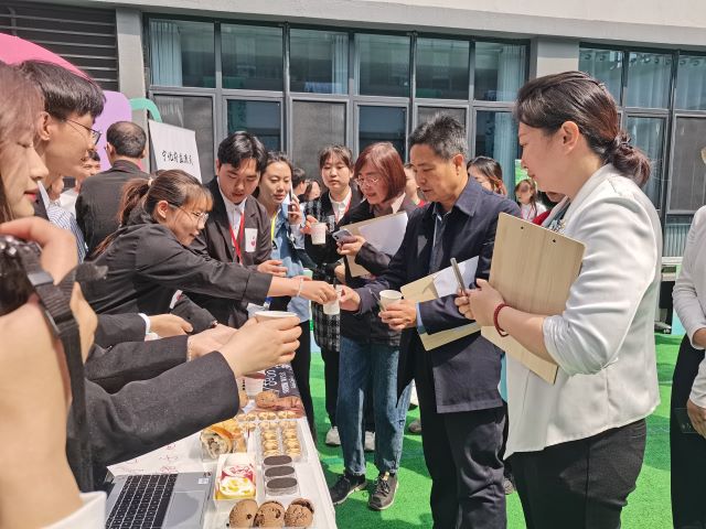 全省45支学生团队齐聚我校 在品牌策划竞赛中奏响商科最强音