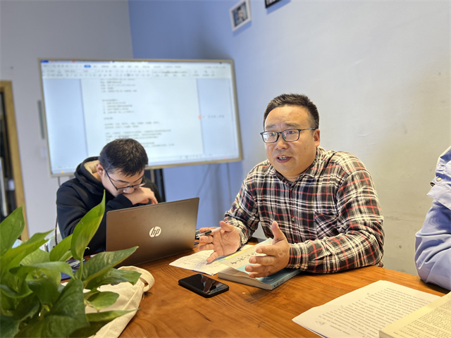 徐清松:学生发表作品是我最高兴的事情