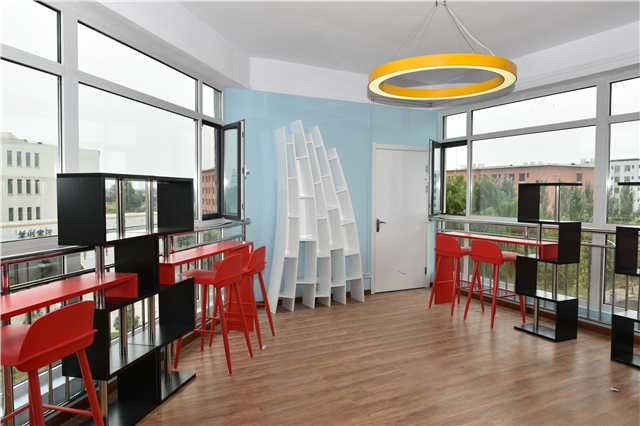 学校七大书院全面落成