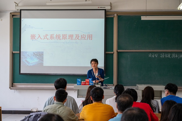 【家长开放日】智能工程学院家长代表齐聚校园携手共育 静待花开