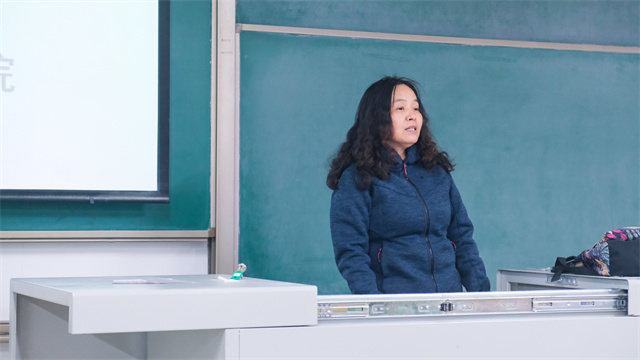 我校连续7年开设新生研讨课、体验课 趣味潮课受学生热捧