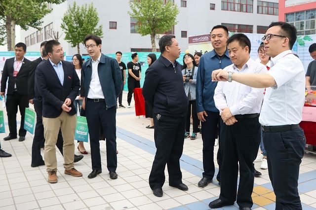 省内36所高校齐聚乌马河河畔共襄公益盛会