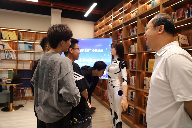 书院围炉夜话第12期:人形机器人——走进未来的智能伙伴