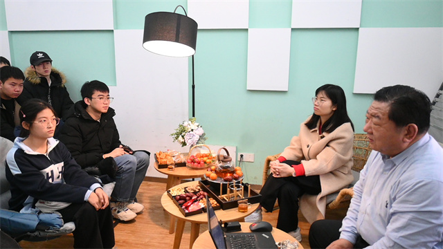 围炉温柔岁月 师生共话成长——远景学院首期围炉夜话