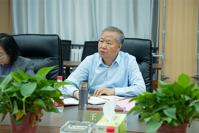 山西工商学院执行校长王李金一行来校调研