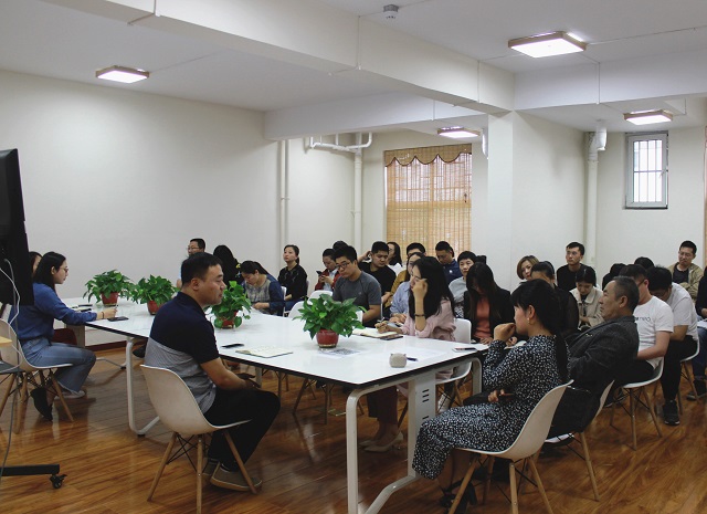 我校召开品牌营销与新闻宣传工作座谈会