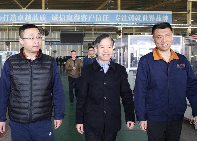 我校党委书记张存伟一行赴经纬智能纺织机械有限公司开展“访企拓岗促就业”活动