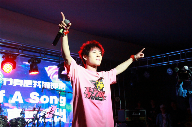 “闹的不错”Live House再造热爱 一场属于信院人的青春派对