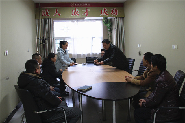 寒冬腊月暖人心——学院党委走访慰问困难党员