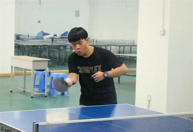 “乒”搏与凝聚 校乒乓球队获全国大学生乒乓球花式表演赛二等奖
