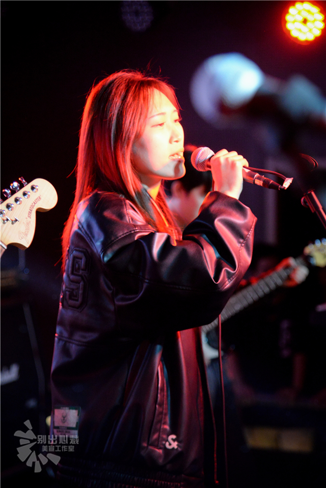 “闹的不错”Live House再造热爱 一场属于信院人的青春派对