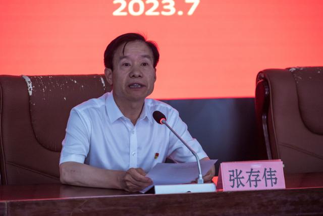 我校开展“重温红色历史,传承右玉精神”主题学习培训