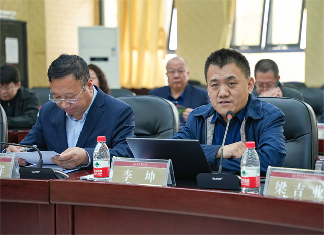 我校申请学士学位授予单位授权评审工作顺利完成